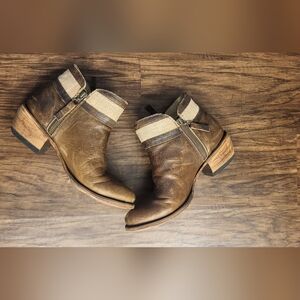 FM 1101 Bonnie Distressed Brown Leather Dual Side Zip Short Boots Size 8